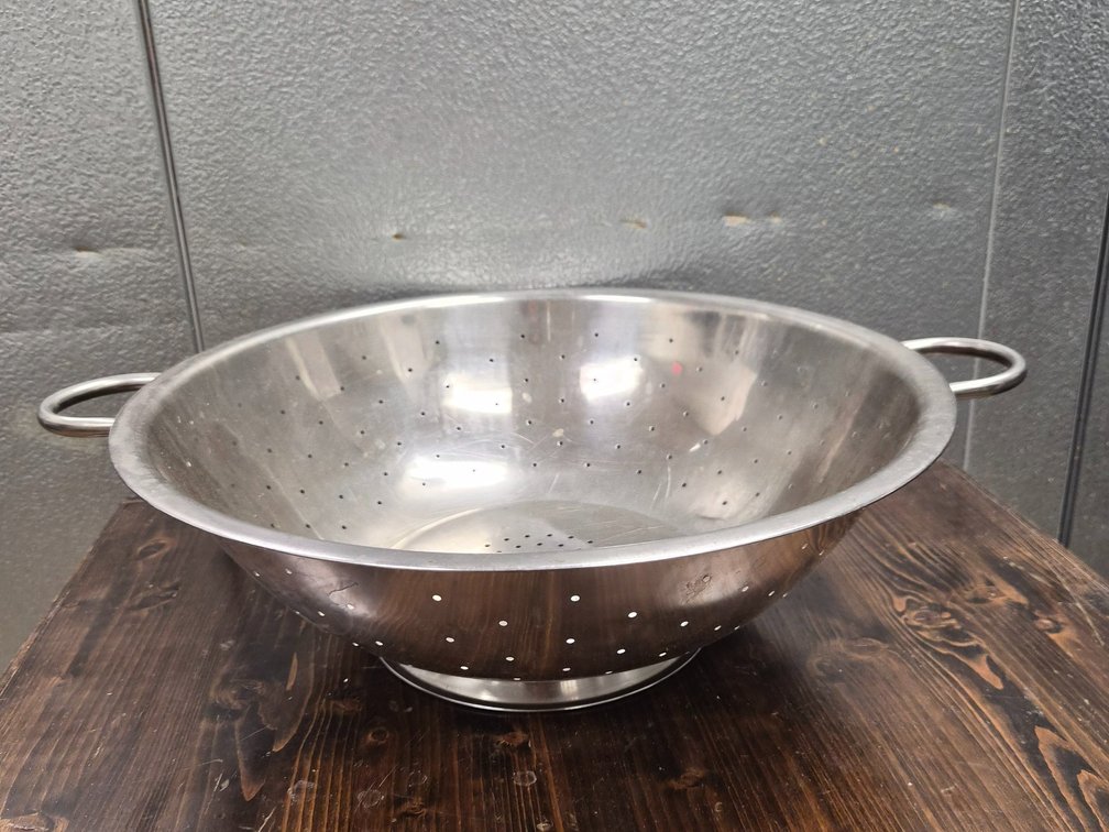 Colanders