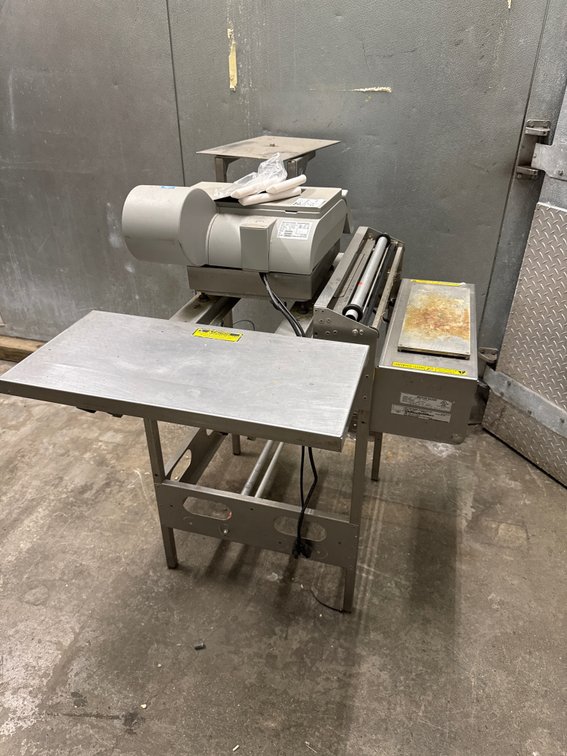 Mettler Toledo Meat Packing & Weighing Station With (3) Dough Knives