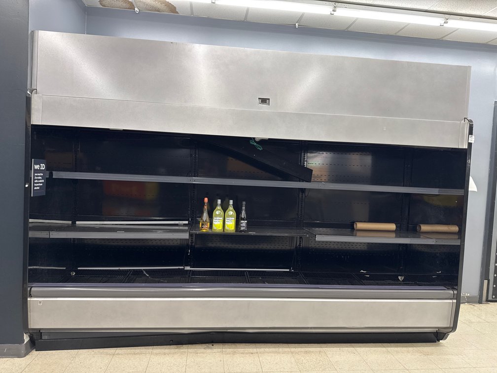 12-Foot Hussmann IDF5SM12 Refrigerated Display With Refrigeration Shades