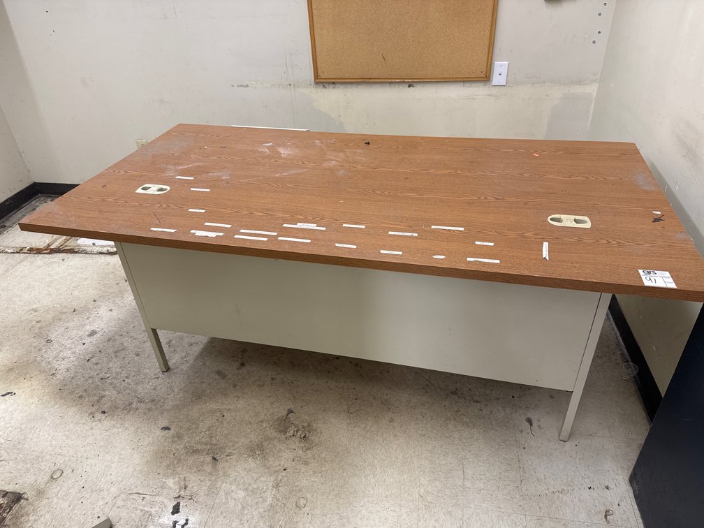Laminate Desk