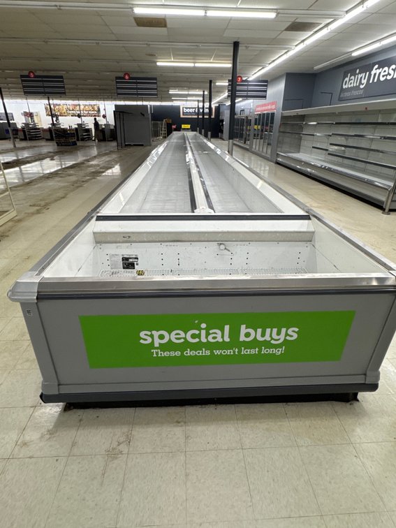 (14) Open Island Refrigerated Bunker Case