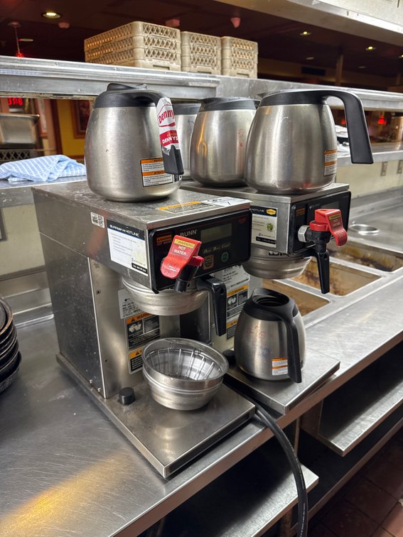 (2) Bunn Coffee Brewers with (5) Pots