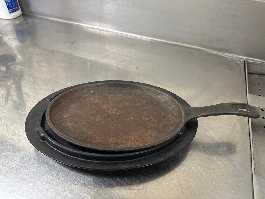 (18) Cast Iron Skillets (18)  Plastic Liners
