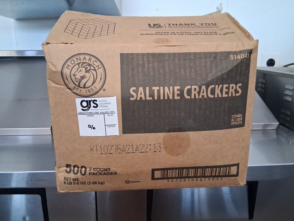 Saltine Crackers(Open Box)