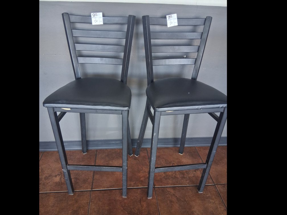 2 Bar Stools