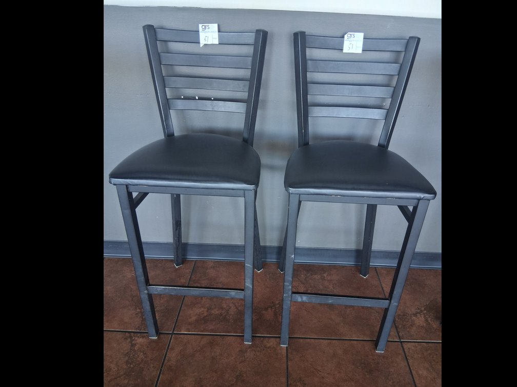 2 Bar Stools