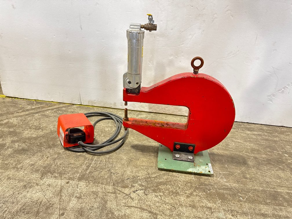 Atlantic Air Tool 60C Pneumatic C-Frame Riveter