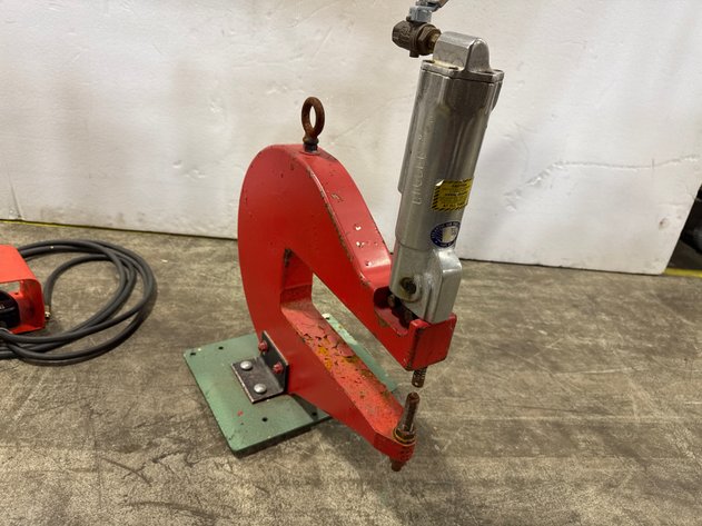 Image for Atlantic Air Tool 60C Pneumatic C-Frame Riveter