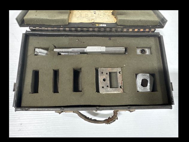 Image for Eveready Model 00193 R.F. Probe and 300V Battery Kit