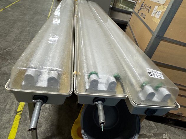 Image for 96” SDICZL Vapor-Tight Linear Light Fixtures