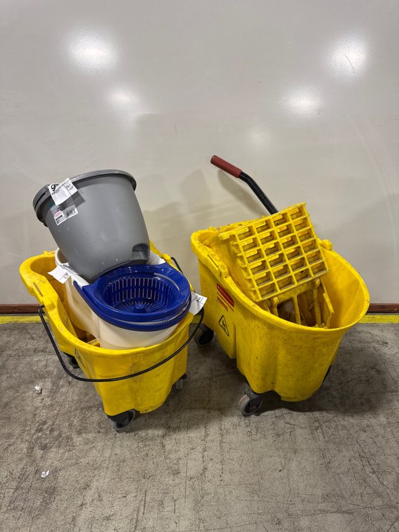 Rubbermaid Commercial WaveBrake Mop Buckets