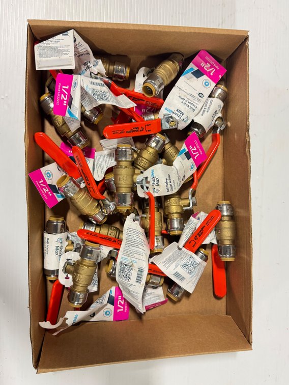 20 SharkBite Max 1/2" Push-to-Connect Brass Ball Valves