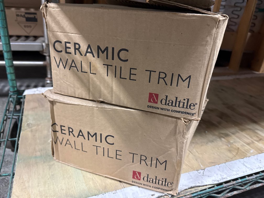 Daltile Almond 4-1/8" x 6" Round Top Cove Ceramic Wall Tile Trim, 2 Boxes