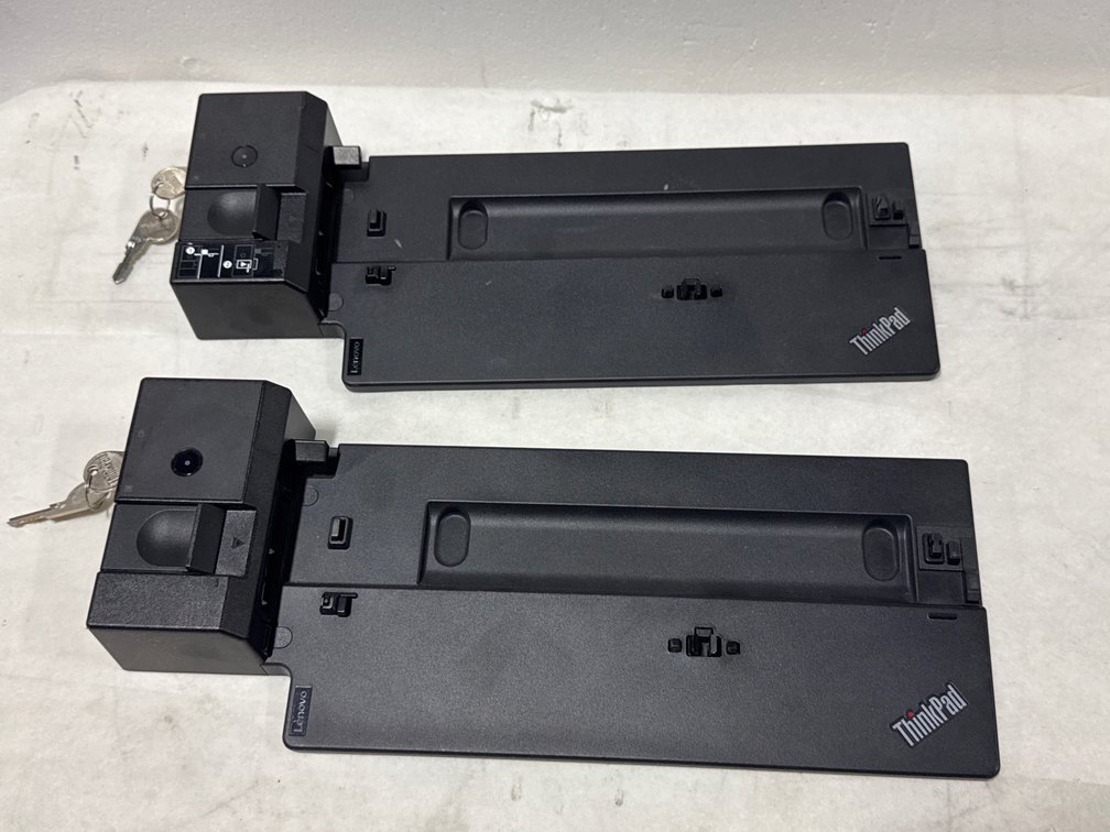 (2) Lenovo ThinkPad Ultra Docking Stations Type 40AJ w/ Keys