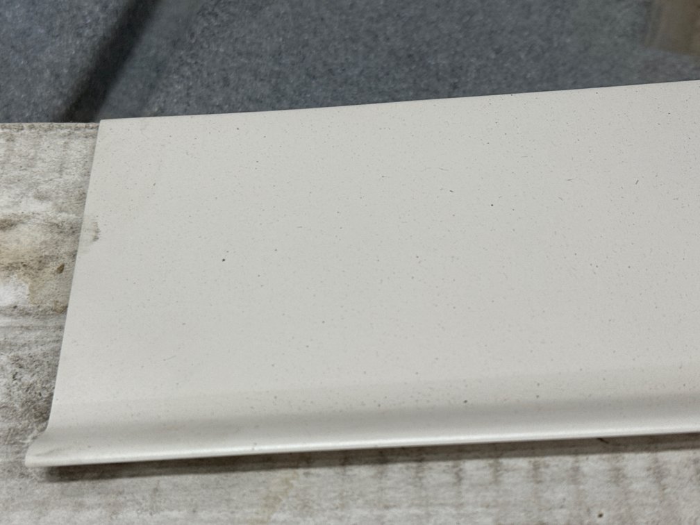 Vinyl Toe Wall Base - Mist