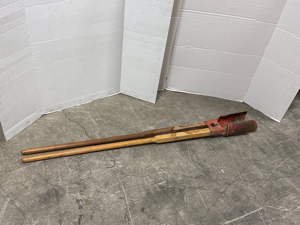 Manual Post Hole Digger with Wooden Handles