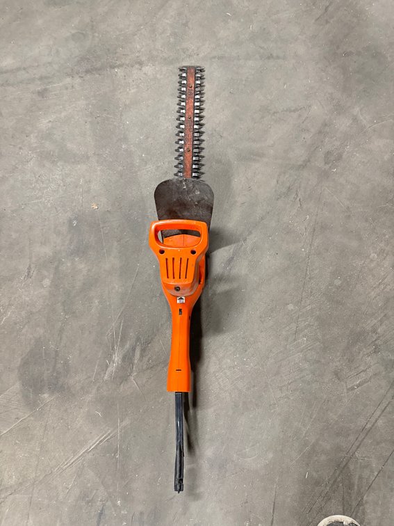 Black & Decker 16" Cut Electric Hedge Trimmer