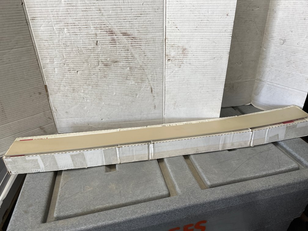 Roppe Flax Vinyl Cove Base Molding, 4' Strips, 120' Carton