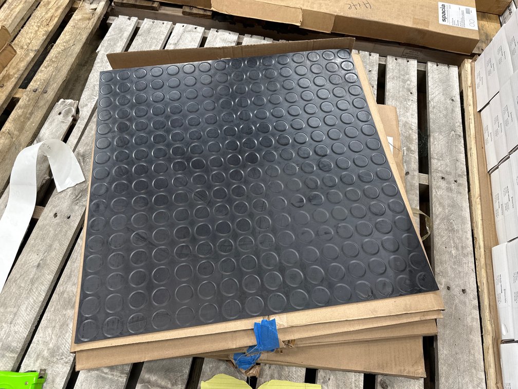 Johnsonite RT 40 24"x24" Black Coin Rubber Floor Tiles (96 Sq. Ft.)