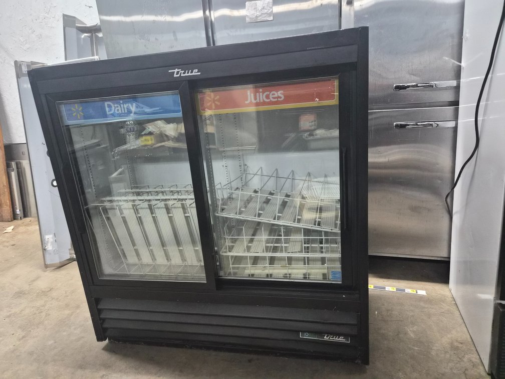 True 2 Section Sliding Door Cooler