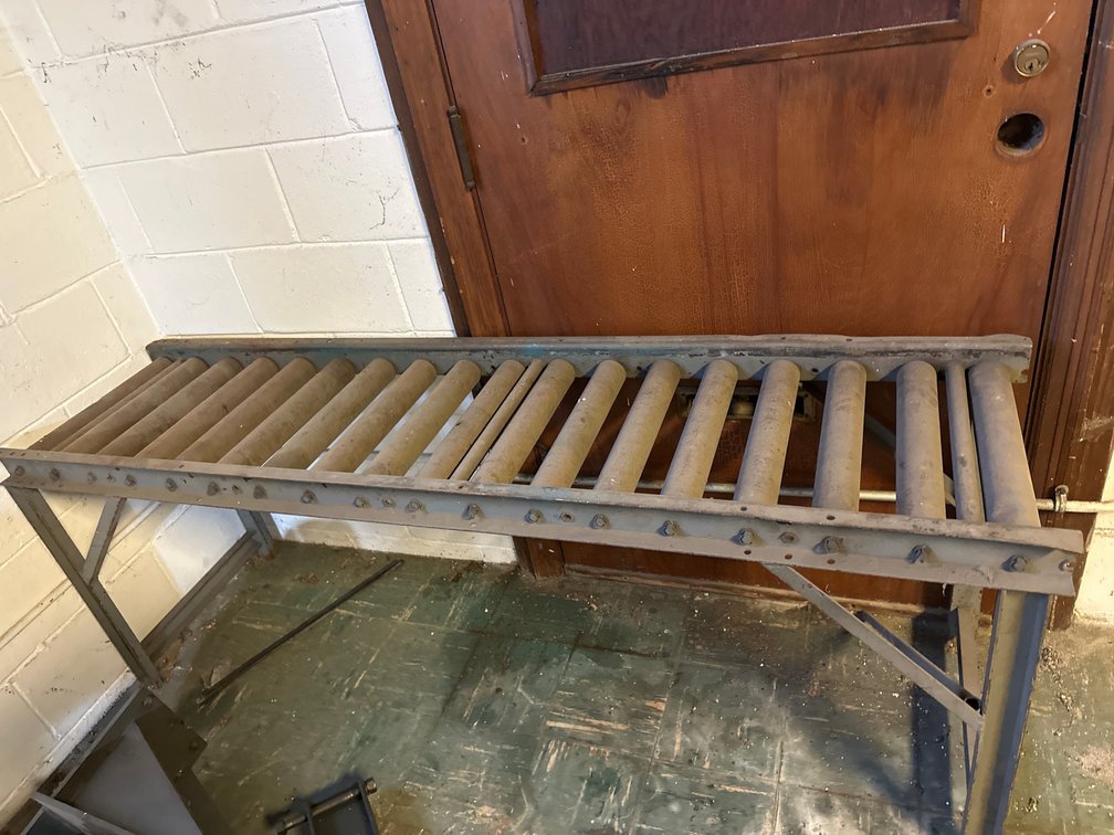 Gravity Roller Conveyor Table, 19" x 72" x 27"