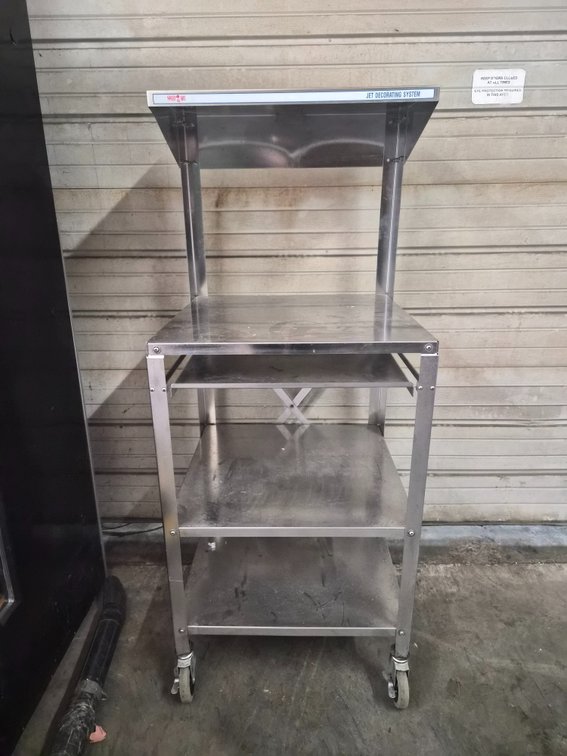 Mobile Workstation with Overhead Shelves