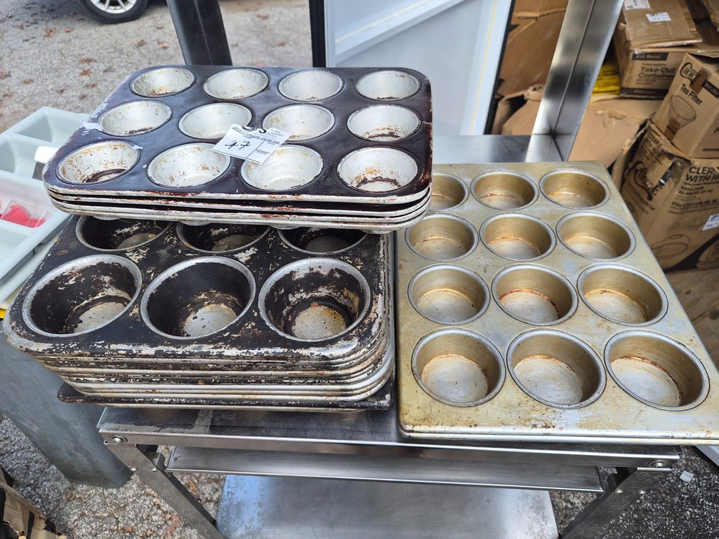Muffin and Cupcake Baking Pans