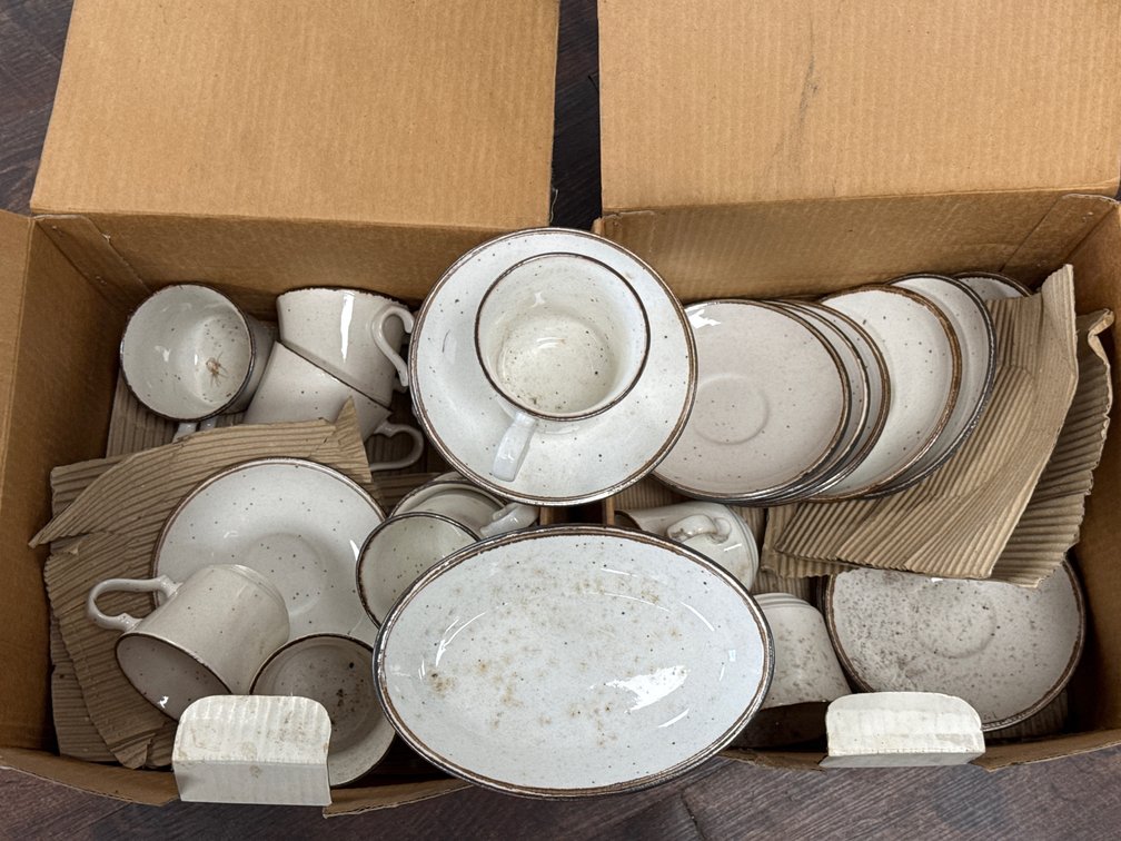 Speckled Ceramic Tableware Set with Cups, Saucers, and Serving Pieces