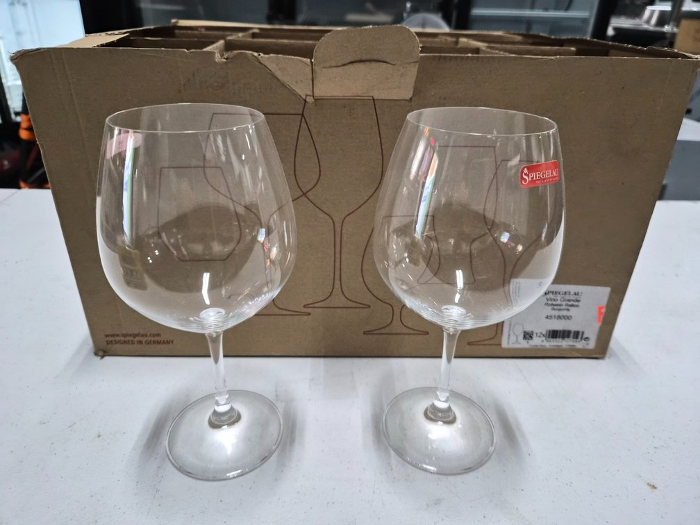 Clear Crystal Wine Glasses
