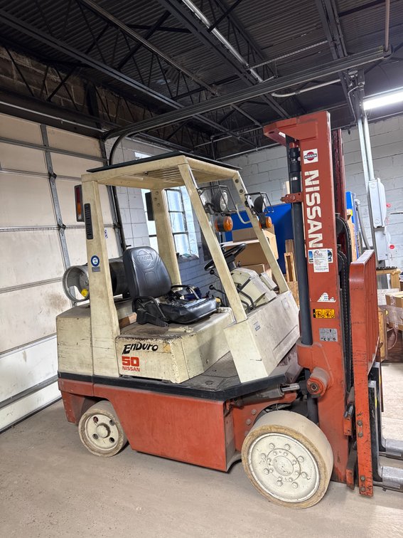 Nissan Enduro 50 LP Cushion Tire Forklift - Fork Tines Not Included
