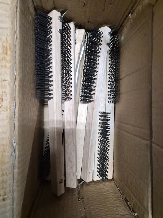 Wire Scratch Brushes with Scrapers