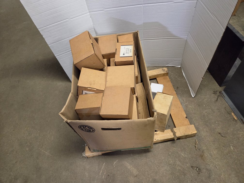 Missouri Pipe Fittings Co. Standard Black Pipe Fittings Pallet Lot