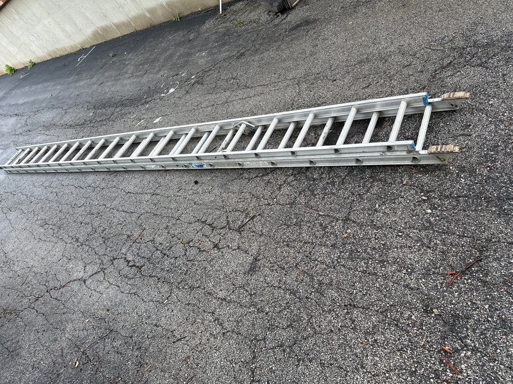 40' Extension Ladder 