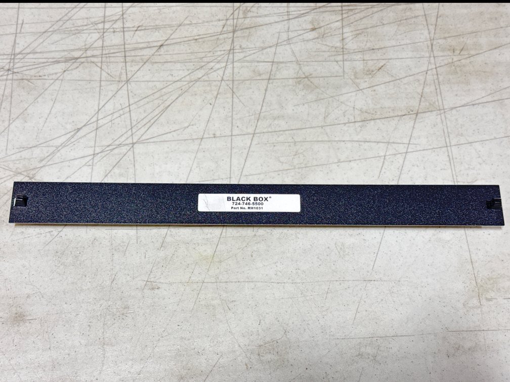 (6)Black Box RM10131 1U Tolless Filler Panel