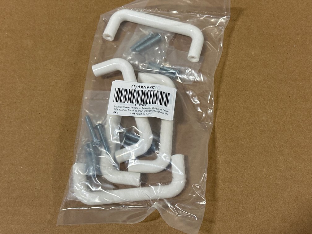 (9)Plastic Drawer Pull Handle