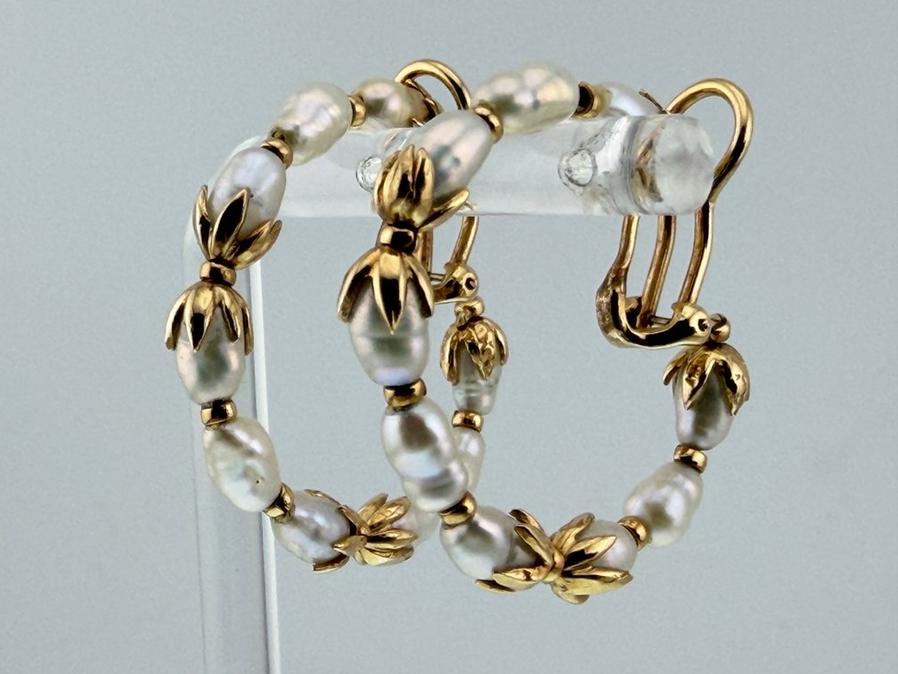 14kt fresh water pearl earrings