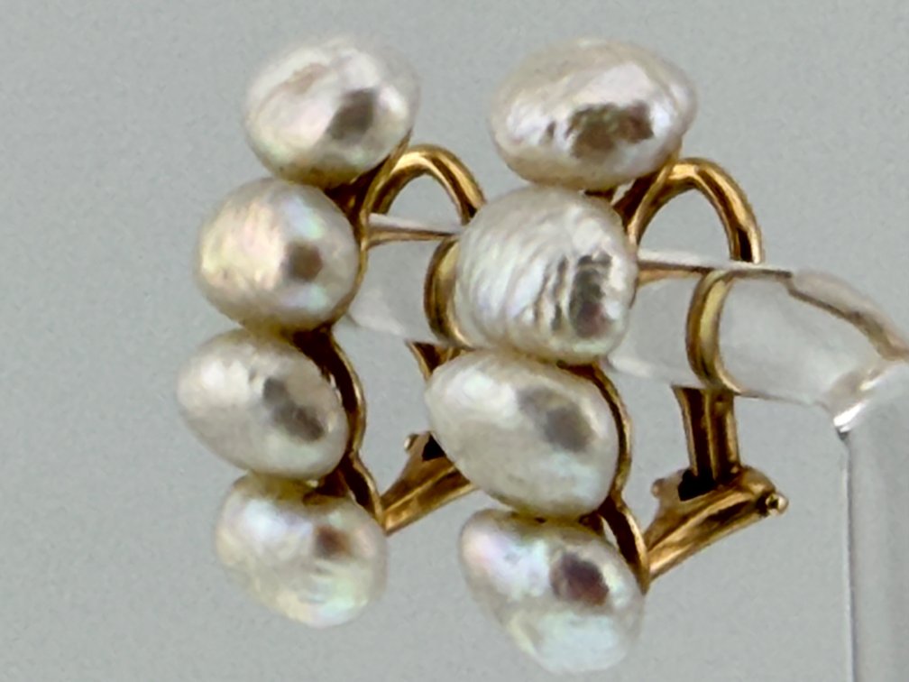 Pair of 14kt baroque pearl earrings