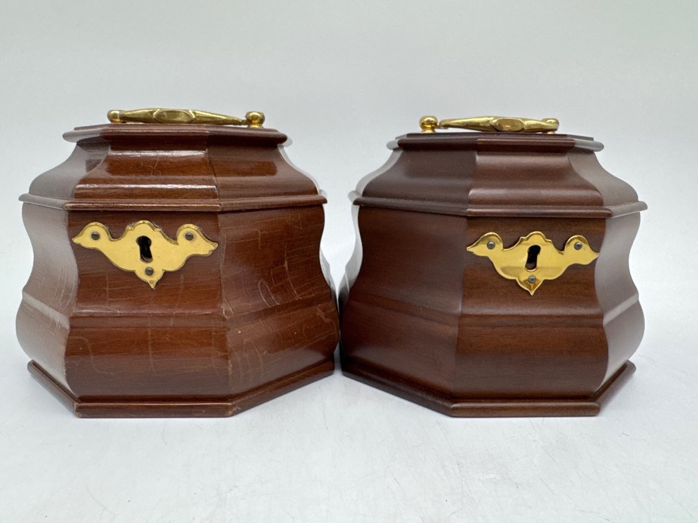 Pair of Virginiia Metalcrafters Colonial Williamsburg reproduction tea canisters