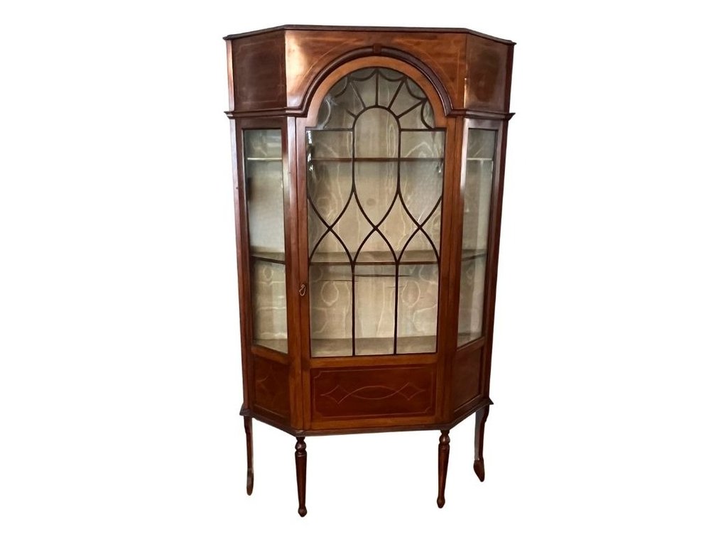 Antique Edwardian vitrine; GR