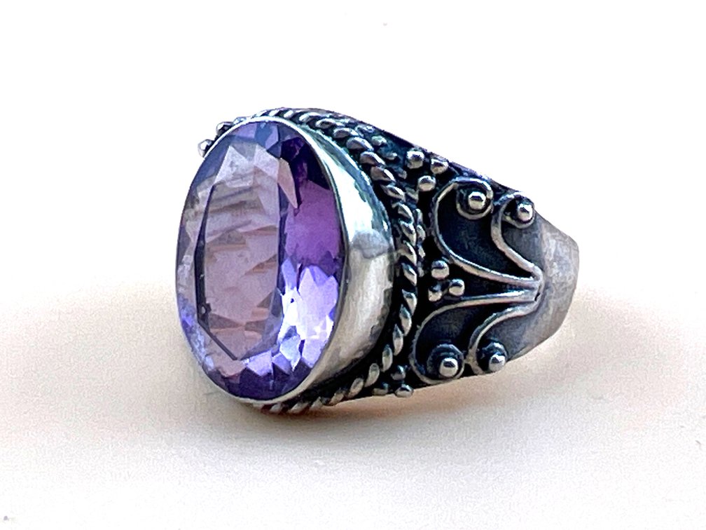 Sterling ring with amethyst; BX