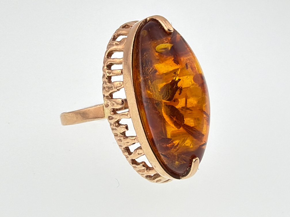 Large 14kt amber cocktail ring