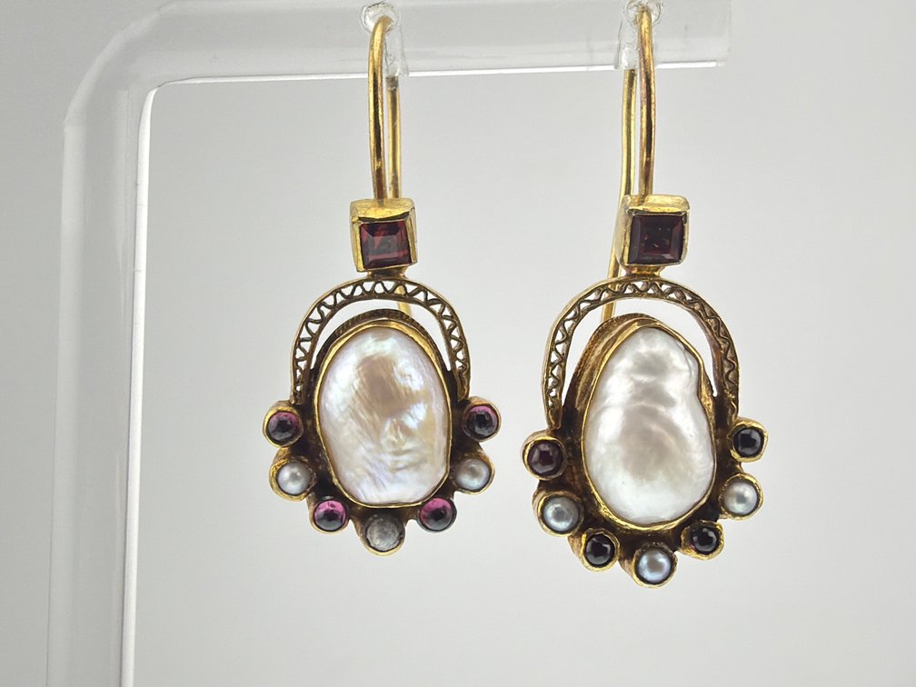 Victorian 14kt blister pearl, garnet and seed pearl dangle earrings