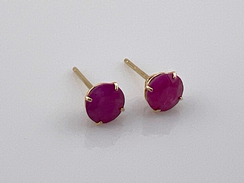 14kt ruby studs (1 ctw)