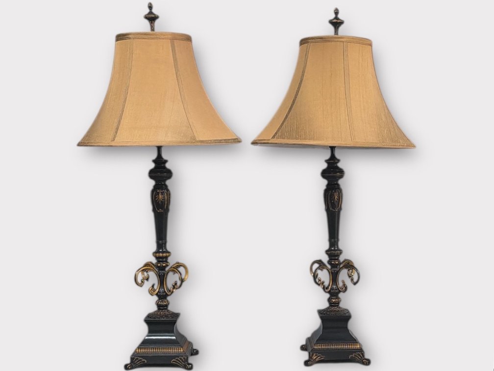 Pair of table lamps with shades