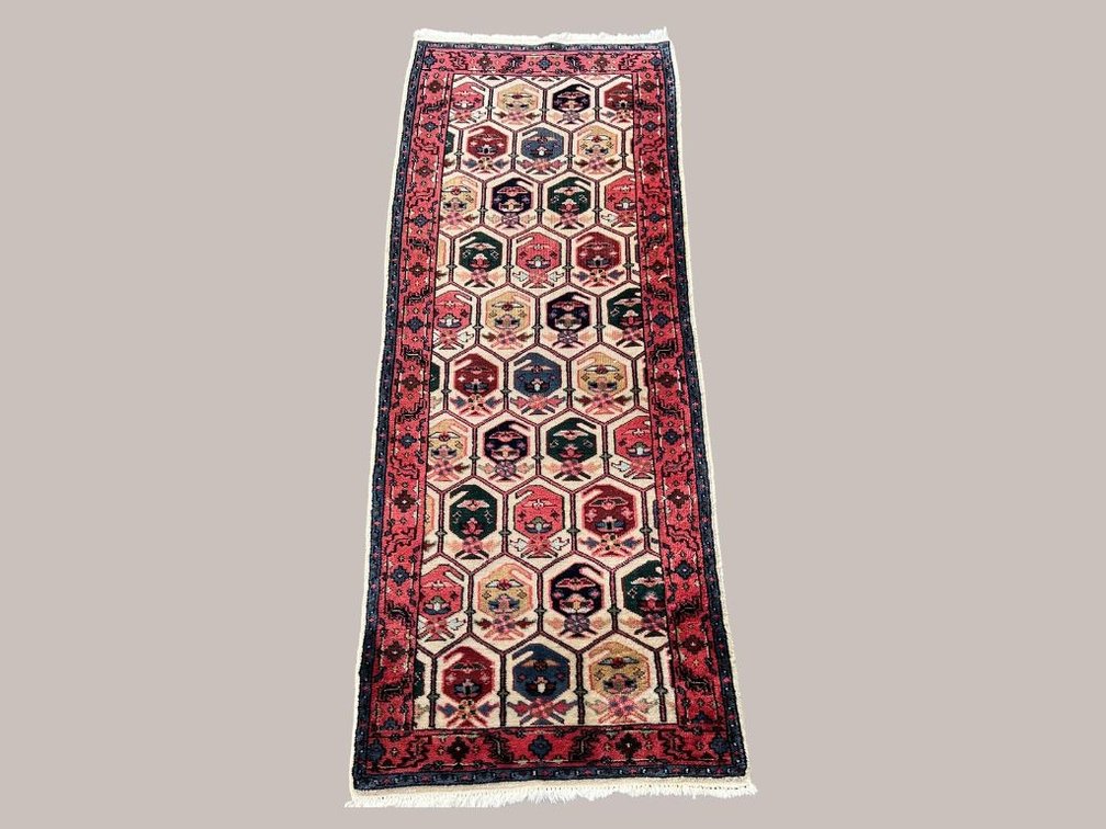 Indian wool Kashan runner with geometric patterns; 30” x 7’9”