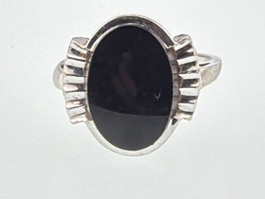 10kt onyx ring