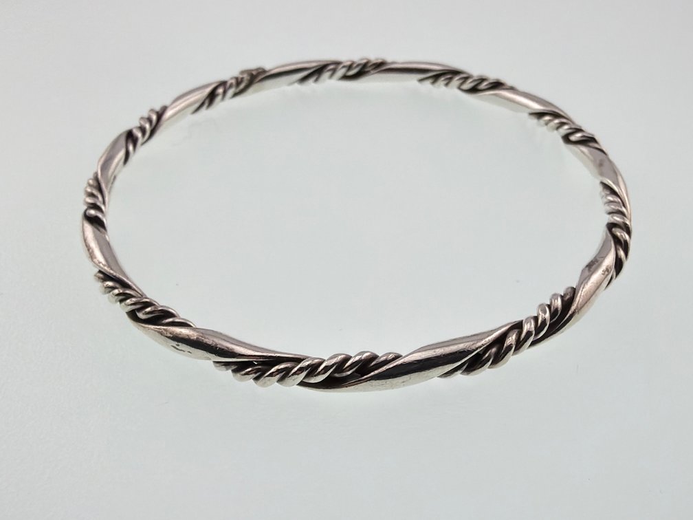 Leonore Doskow sterling bangle