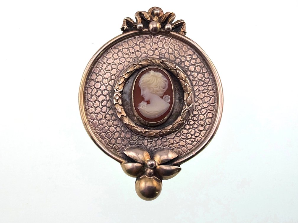 Sterling cameo pin/pendant