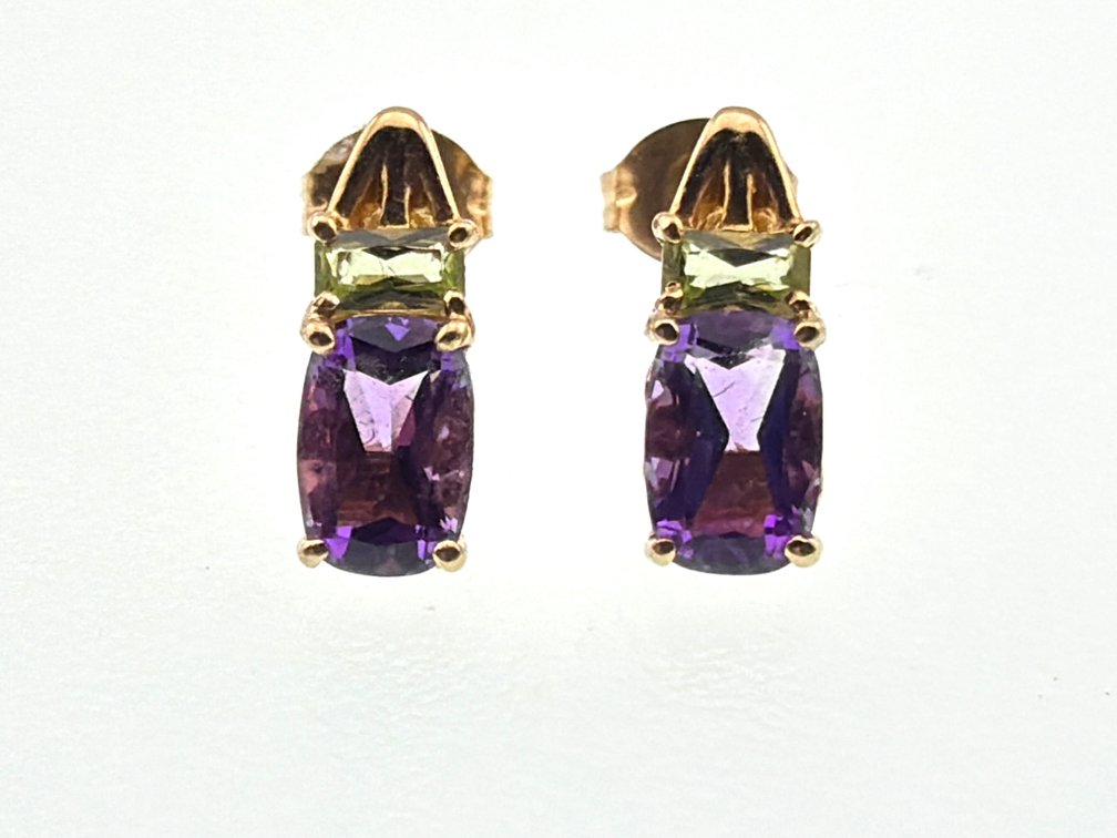 10kt amethyst, peridot studs