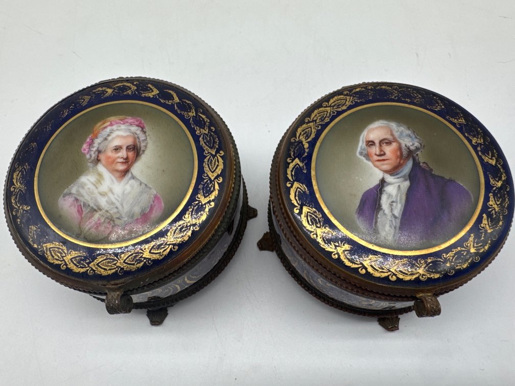 Basco porcelain George, Martha Washington boxes